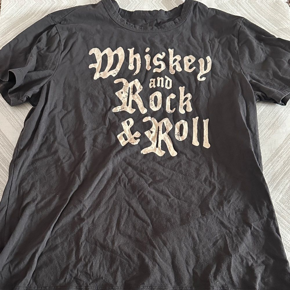 Chaser Men’s XL Graphic Tee “Whiskey and Rock & Roll” Grey T-Shirt